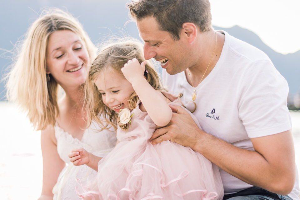 Famille au bord du lac du Bourget